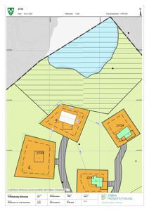 Situasjonsplan som viser tomtens beliggenhet, grenser, høydemål, og plassering av bygninger (hus) med deres arealer og orientering.