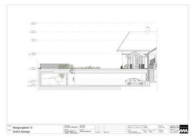 Snittegning som viser tverrsnitt gjennom garasjen og bygningen, inkludert høyder, nivåer og konstruksjon.