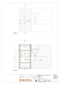 Tegning som viser takplan og etasjeplan (loft) for en bolig, inkludert romdimensjoner og orientering.