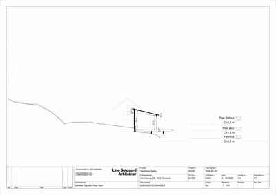 Snittegning som viser tverrsnitt gjennom et båt- og skurbygg med angitte høyder over havnivå.