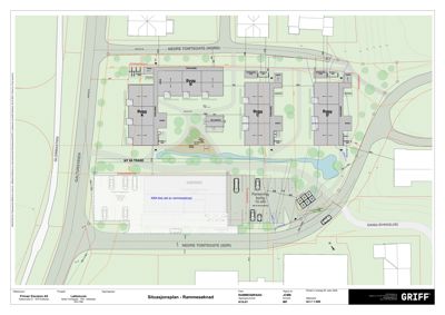 Situasjonsplan som viser bygningenes plassering i forhold til veier, tomtegrenser og omgivelsene.