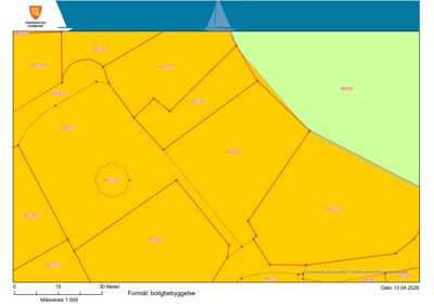 Situasjonsplan som viser eiendelsgrenser, arealbruk og formål (boligbebyggelse) for et område i Fredrikstad kommune.