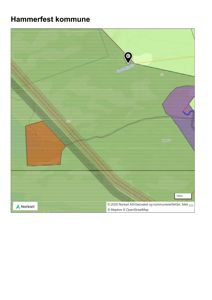 Kart over Hammerfest kommune som viser et område med tomt (markert med pinne), veg og terreng. Kartet er generert av Norkart og OpenStreetMap.