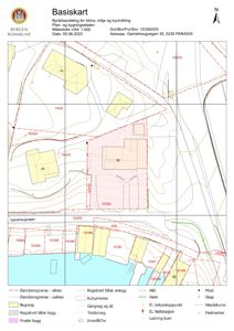 Et situasjonskart (Basiskart) som viser eiendomsgrenser, bygninger, topografi og infrastruktur for Gamlehaugvegen 35.