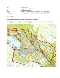 Kart over et område med topografi, vann og bygningsplasseringer, inkludert en markert tomtegrense.