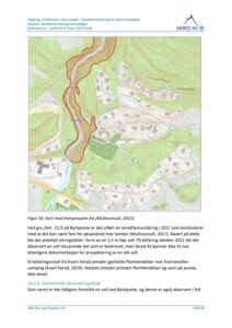 Et kart som viser et område med en elv, terrengform og en markert sone (sannsynligvis skredfare eller hensynssone).