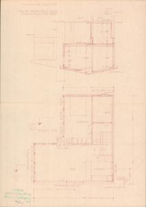 Bildet viser en tegning med etasjeplan for første etasje (PLAN 1. EETASJE) og et tverrsnitt (SNITT) av en hytte. Tegningen inneholder romnavn, mål og en godkjenningsstempel.