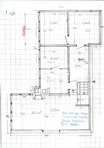 Etasjeplan (stueplan) med romareal, dimensjoner og skriftlige merknader om godkjenning.
