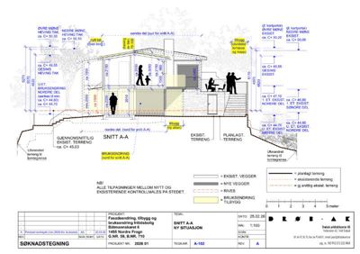 Snittegning (SNITT A-A) som viser bygningens tverrsnitt, høyder, nivåer og forhold til eksisterende og nytt terreng.
