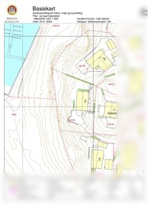Basiskart (situasjonskart) som viser tomtens beliggenhet, høydemålerkurver, eiendomsgrenser, naboeiendommer og infrastruktur.