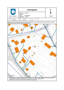 Ledningskart som viser eiendomsgrenser, kommunale ledninger og infrastruktur i et område.