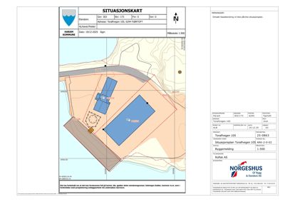 Situasjonskart som viser eiendomsgranser, tomtens form, eksisterende og planlagt bebyggelse (Torallvegen 105), samt topografi.