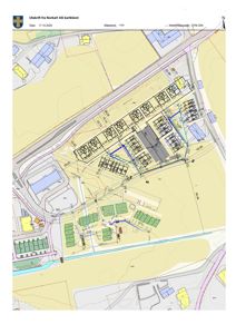 Situasjonsplan som viser tomt, bygninger, veier og høydemålinger.