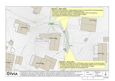 Kartutsnitt som viser to alternativer for plassering av mast (121422 og 121423) i forhold til eksisterende bygninger og kabler. Kartet inneholder også tekstboks med forutsetninger og advarsler om kabelavvikling.