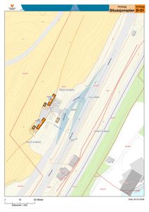 Situasjonsplan (D-01) som viser bygningers plassering i forhold til tomme, vei, jernbane og grenser.
