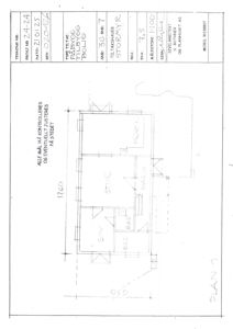 Etasjeplan (PLAN 1) som viser romfordeling (stue, soverom, bad, kjøkken) og mål for en bolig.