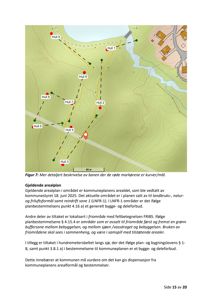 Kart over et område med topografiske linjer, vann og bygningsplasseringer, inkludert en rute med markører.