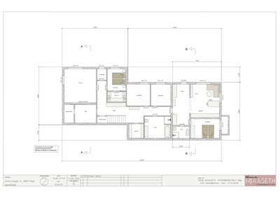 Etasjeplan (PLAN 1. ETG) som viser romfordeling, dimensjoner og innredning for et hus.