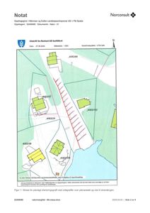 Situasjonsplan (Norkart) som viser tomtene, bygninger og planlagt dreneringsgrøft.