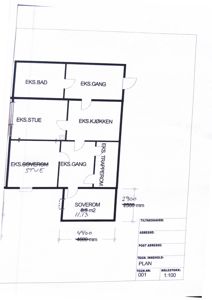 Etasjeplan (plantegning) som viser romfordeling, dører og mål for en bolig.