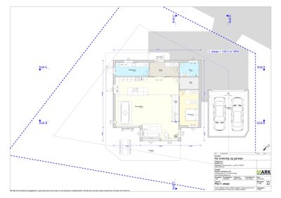 Etasjeplan for 1. etasje som viser romfordeling, stue, kjøkken, soverom og garasje.