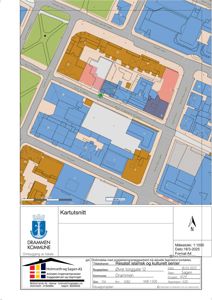 Situasjonsplan som viser bygningens plassering i forhold til gater og nabolag.