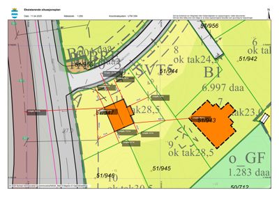 Eksisterende situasjonsplan som viser eiendomsinndeling, areal (daa), takareal (tak) og bygningers plassering med mål.